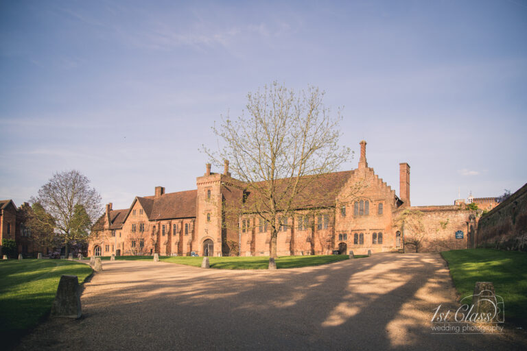 Are you looking for a photographer for your wedding at The Old Palace, Hatfield | Hatfield House