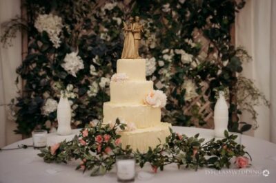 Elegant wedding cake with floral decoration.